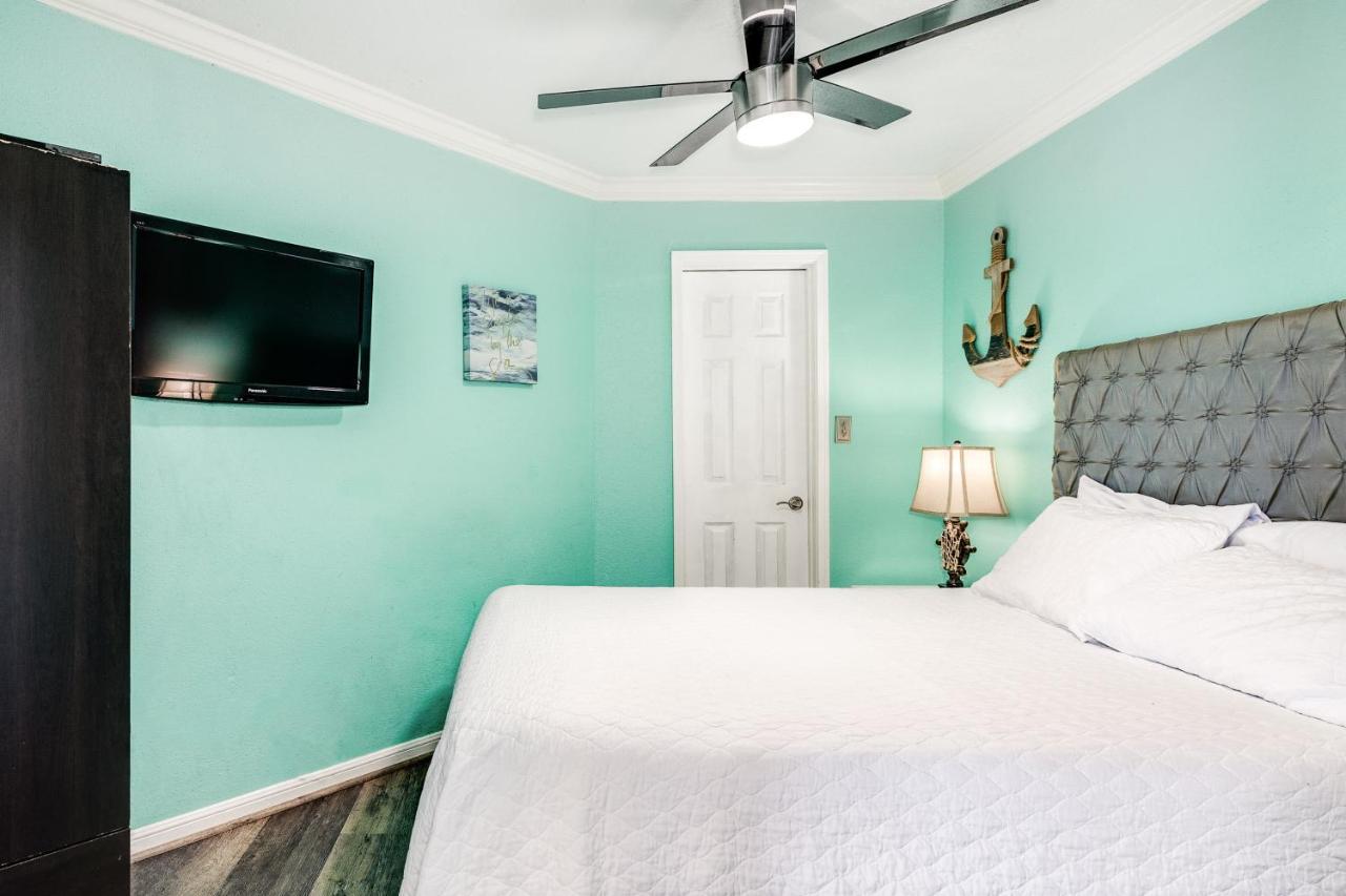 Victorian Condo Relax Refresh And Renew กาลเวสตัน ภายนอก รูปภาพ